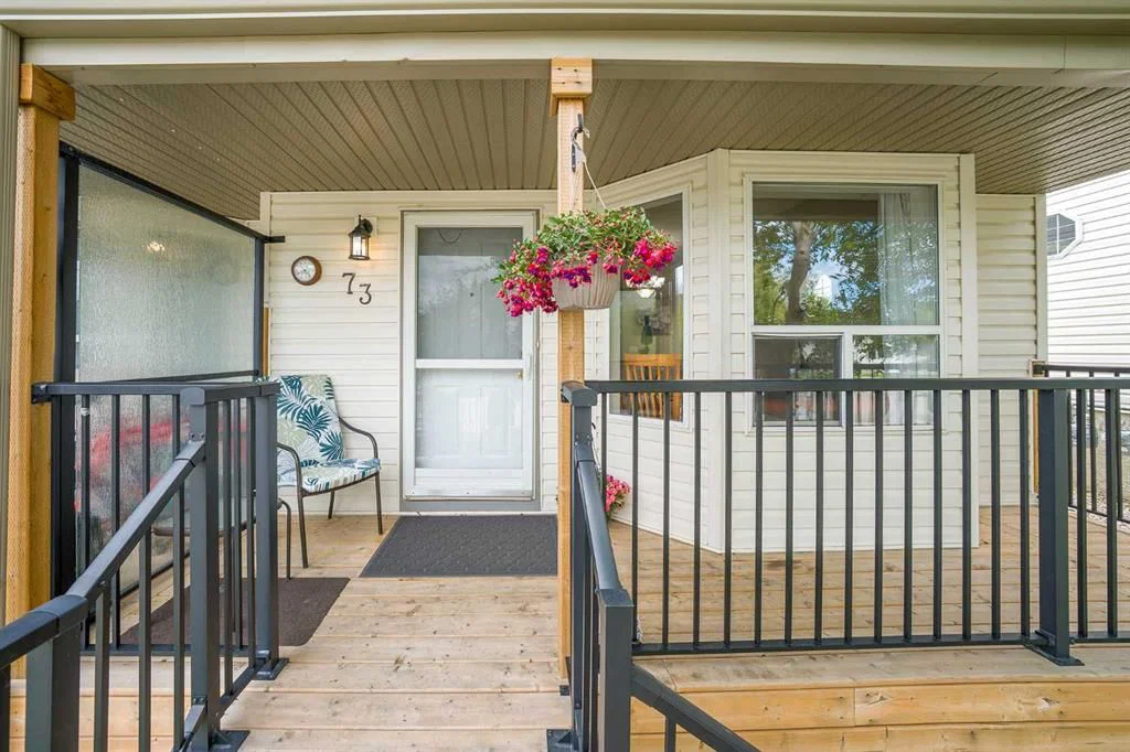 73 Hidden Valley Villas NW, Calgary — photo 4 of 40