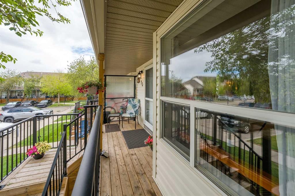 73 Hidden Valley Villas NW, Calgary — photo 5 of 40