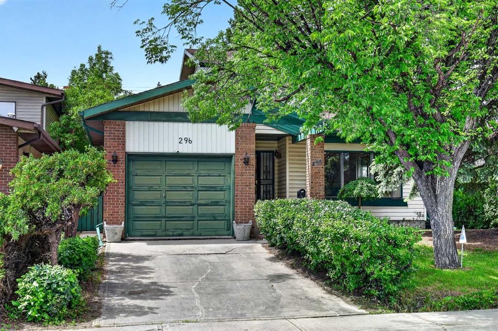 296 Templeton Circle NE, Calgary — main listing photo