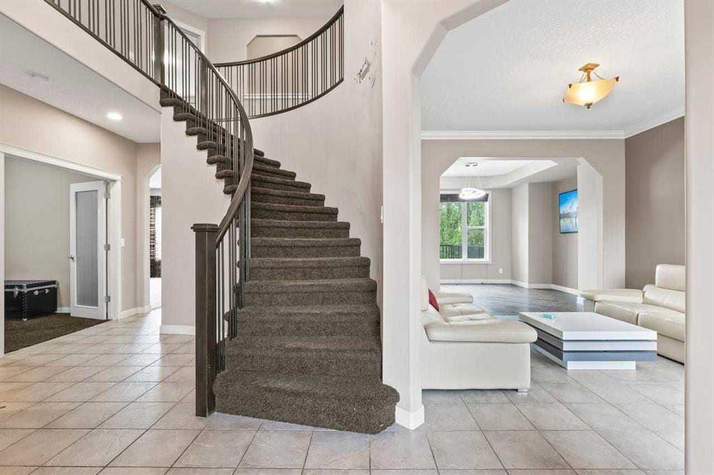1863 Panatella Boulevard NW, Calgary — photo 2 of 44