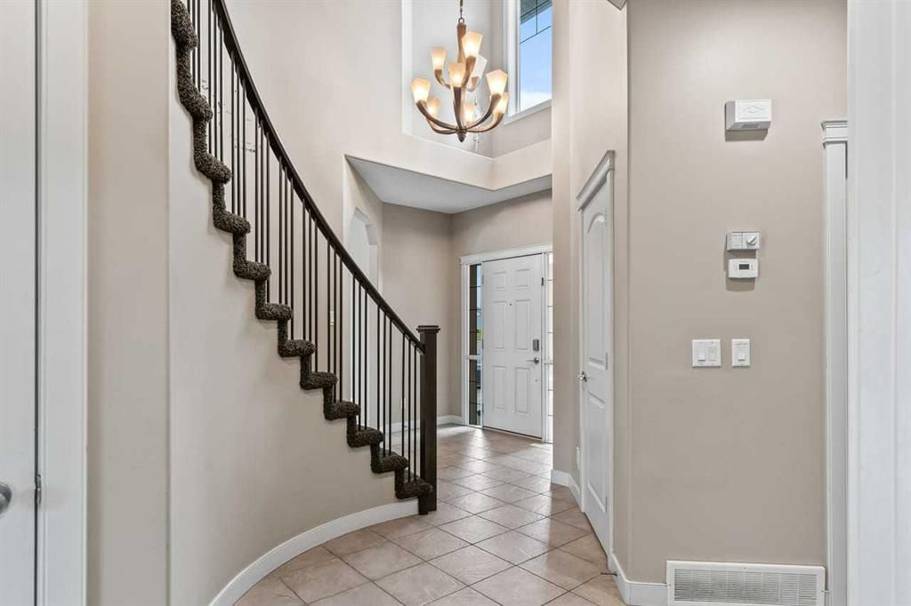 1863 Panatella Boulevard NW, Calgary — photo 3 of 44