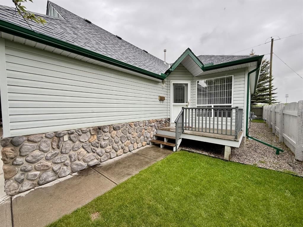 211 Baker Creek Place SW, High River — photo 2 of 27