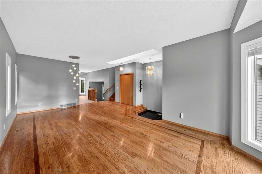 86 Douglas Woods Close SE, Calgary — photo 5 of 40
