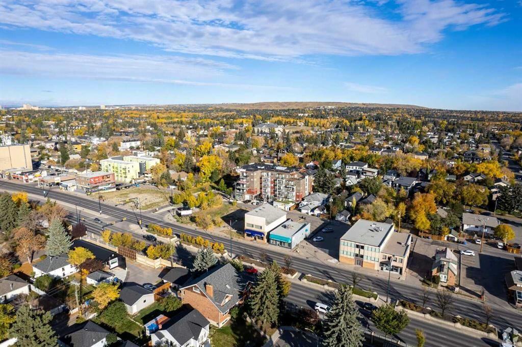 818 16 Avenue NW, Calgary — main listing photo
