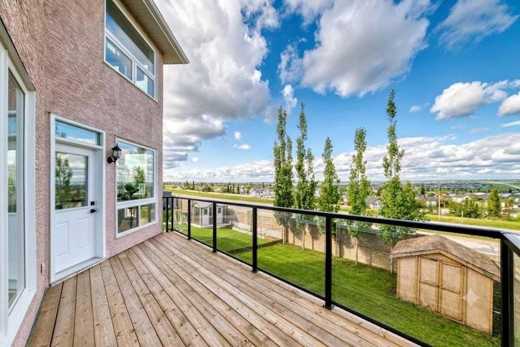 50 Hampstead Terrace NW, Calgary — photo 3 of 37