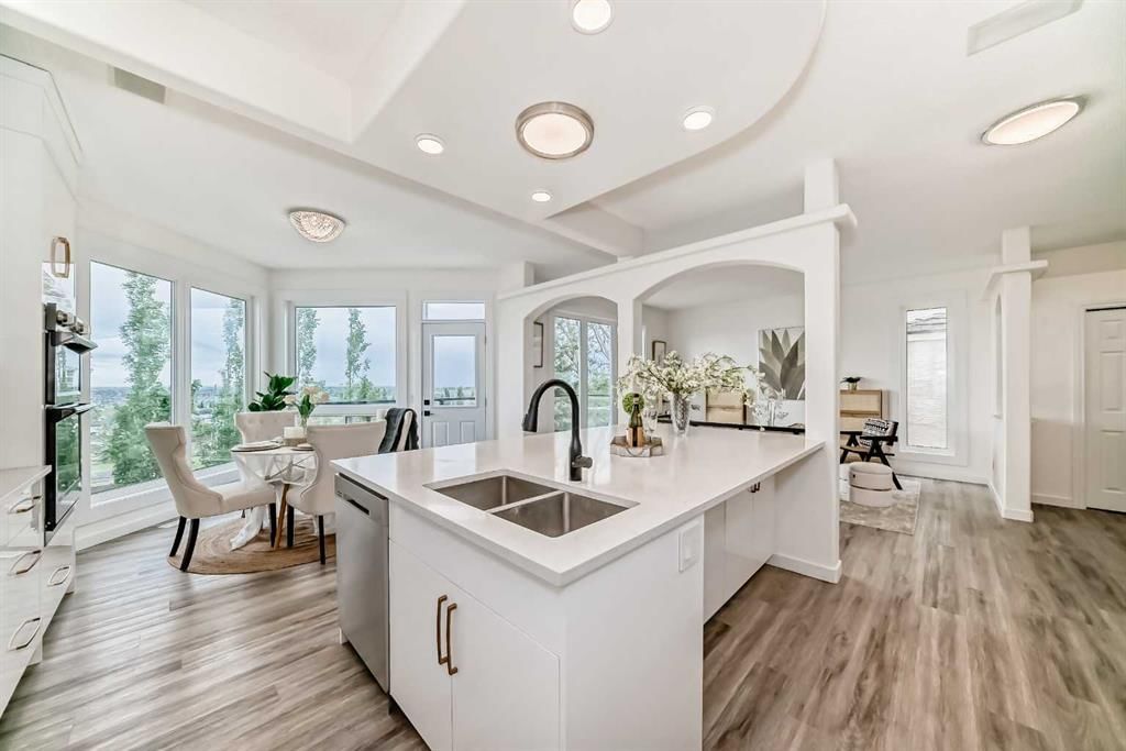 50 Hampstead Terrace NW, Calgary — photo 5 of 37
