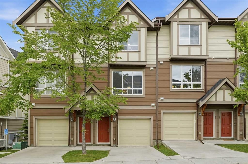 41 Sherwood Lane NW, Calgary — main listing photo