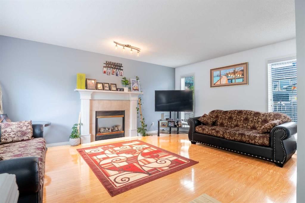 37 Martha's Haven Manor NE, Calgary — photo 4 of 36