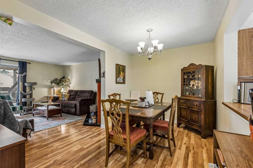 24, 235 Berwick Drive NW, Calgary — photo 5 of 27