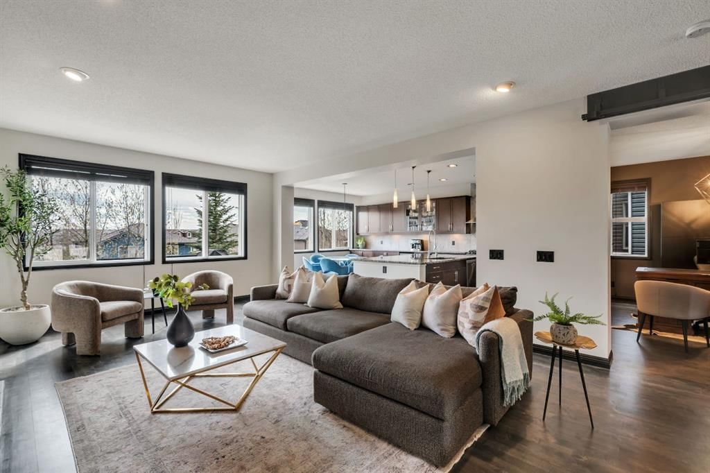 55 Evanspark Circle NW, Calgary — photo 3 of 46