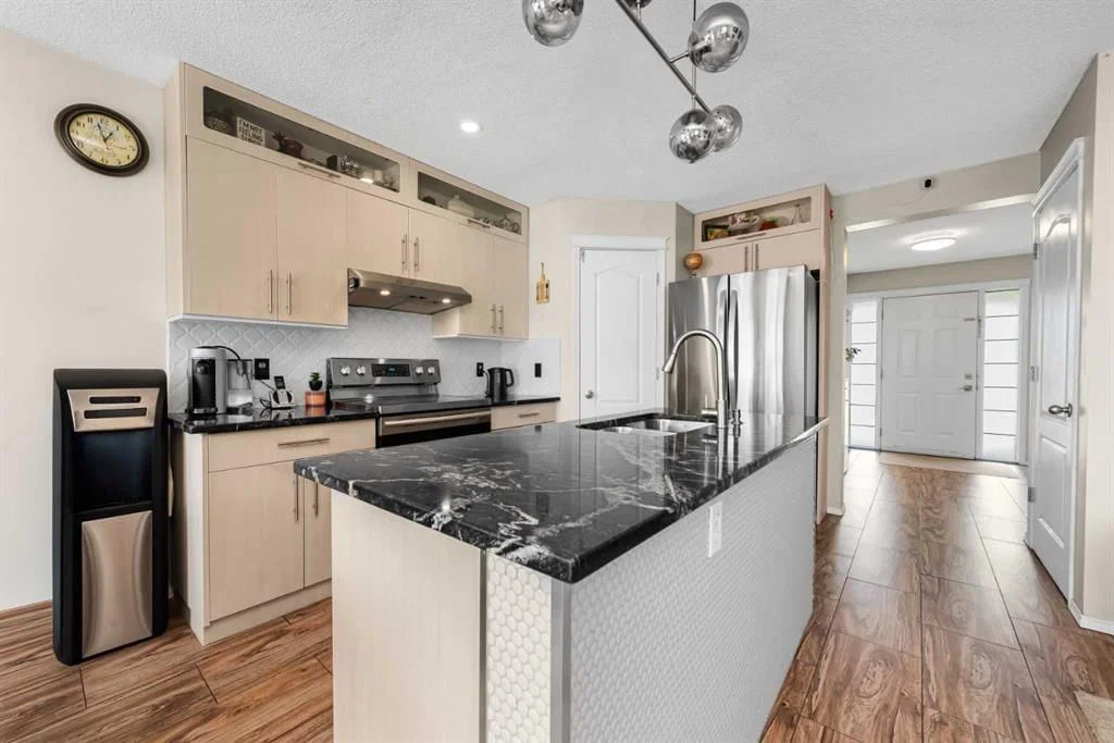 216 Taracove Road NE, Calgary — photo 4 of 42
