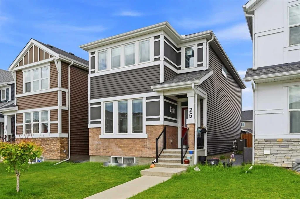 25 Red Sky Way NE, Calgary — photo 3 of 50