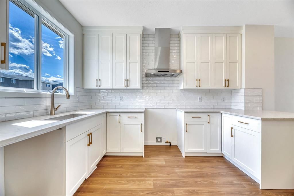 244 Marmot Grove NW, Calgary — main listing photo