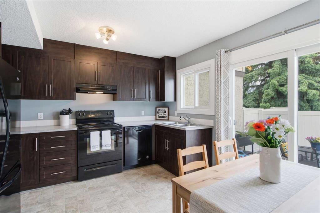 237 Deerpoint Lane SE, Calgary — photo 3 of 39