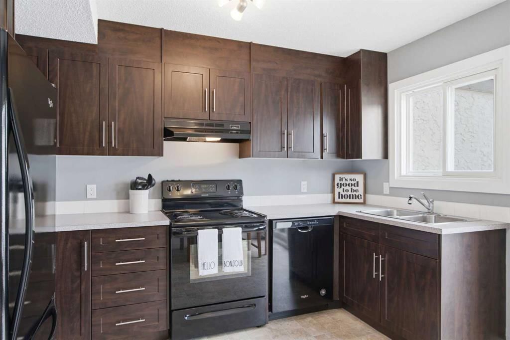 237 Deerpoint Lane SE, Calgary — photo 4 of 39