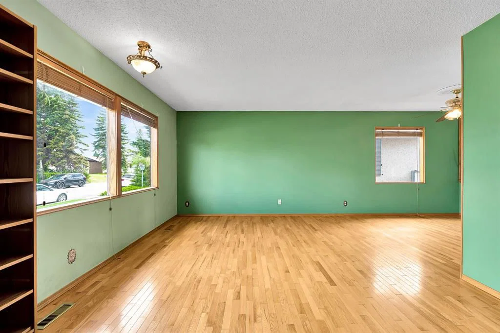 4127 Maryvale Road NE, Calgary — photo 5 of 47