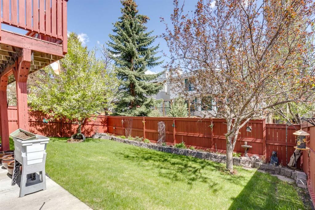 20 MacEwan Ridge View NW, Calgary — photo 4 of 40