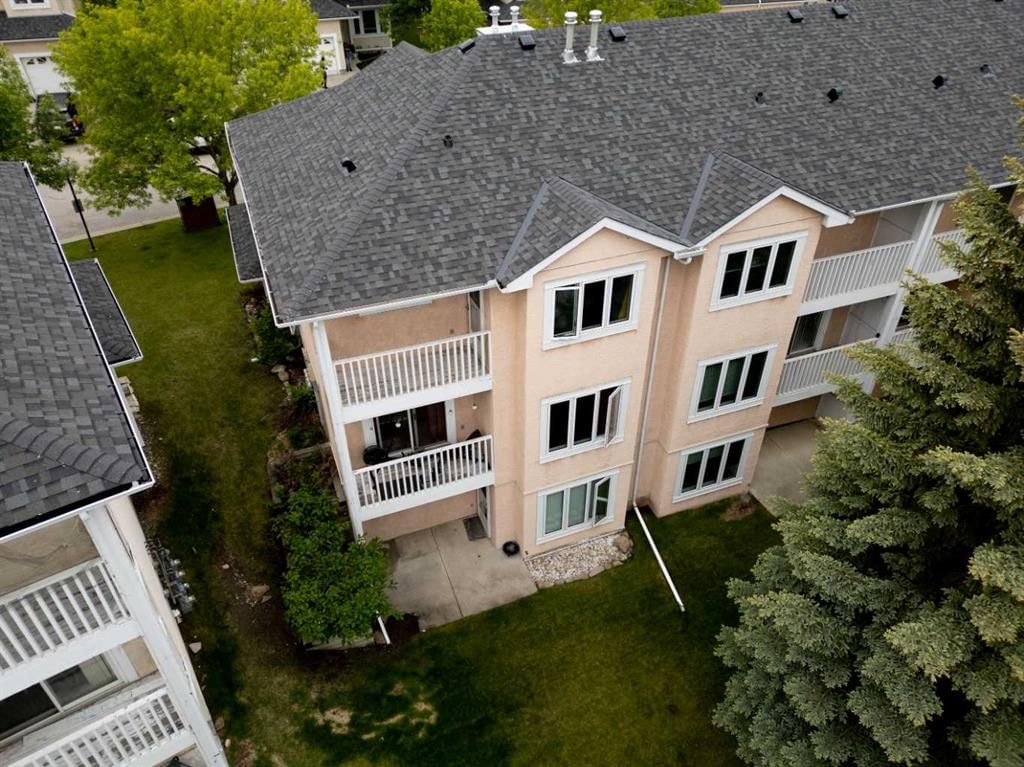 125, 388 Sandarac Drive NW, Calgary — photo 2 of 33
