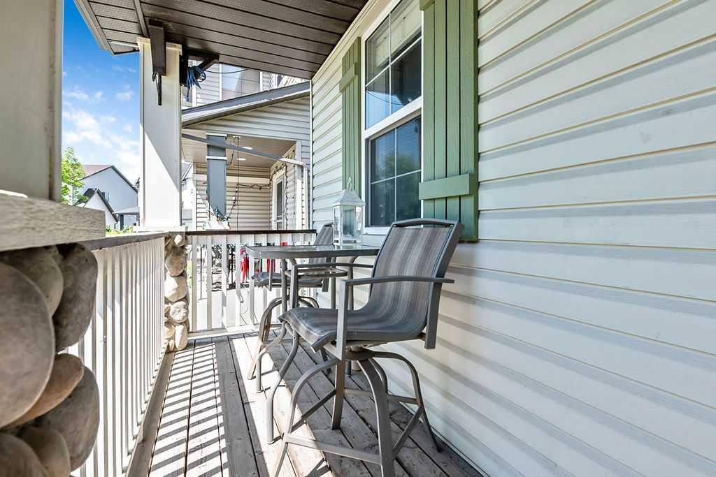 142 Elgin View SE, Calgary — photo 4 of 49