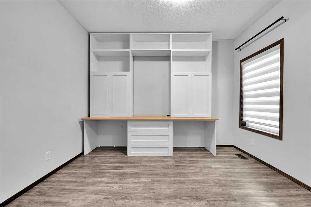 27 Pantego Close NW, Calgary — photo 4 of 50