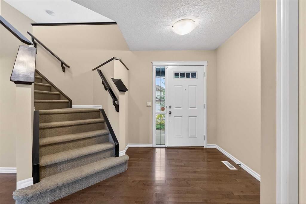 162 Cranwell Square SE, Calgary — photo 5 of 43