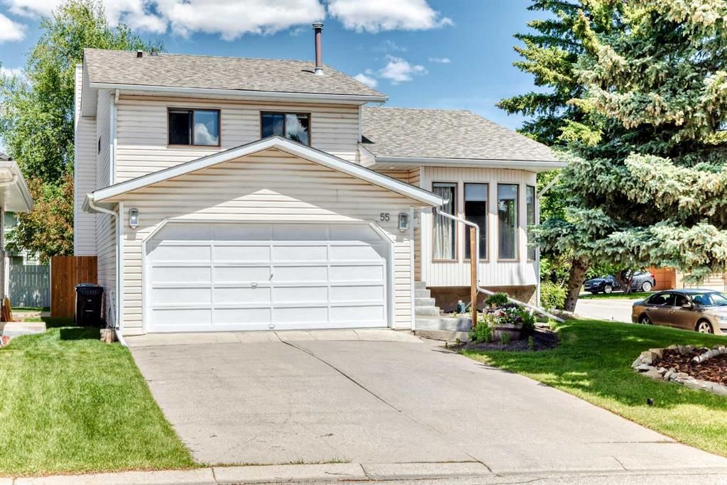 55 Woodstock Way SW, Calgary — photo 2 of 37