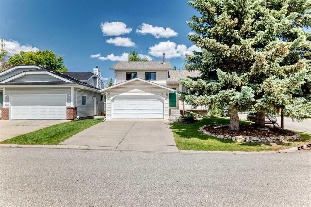 55 Woodstock Way SW, Calgary — photo 3 of 37