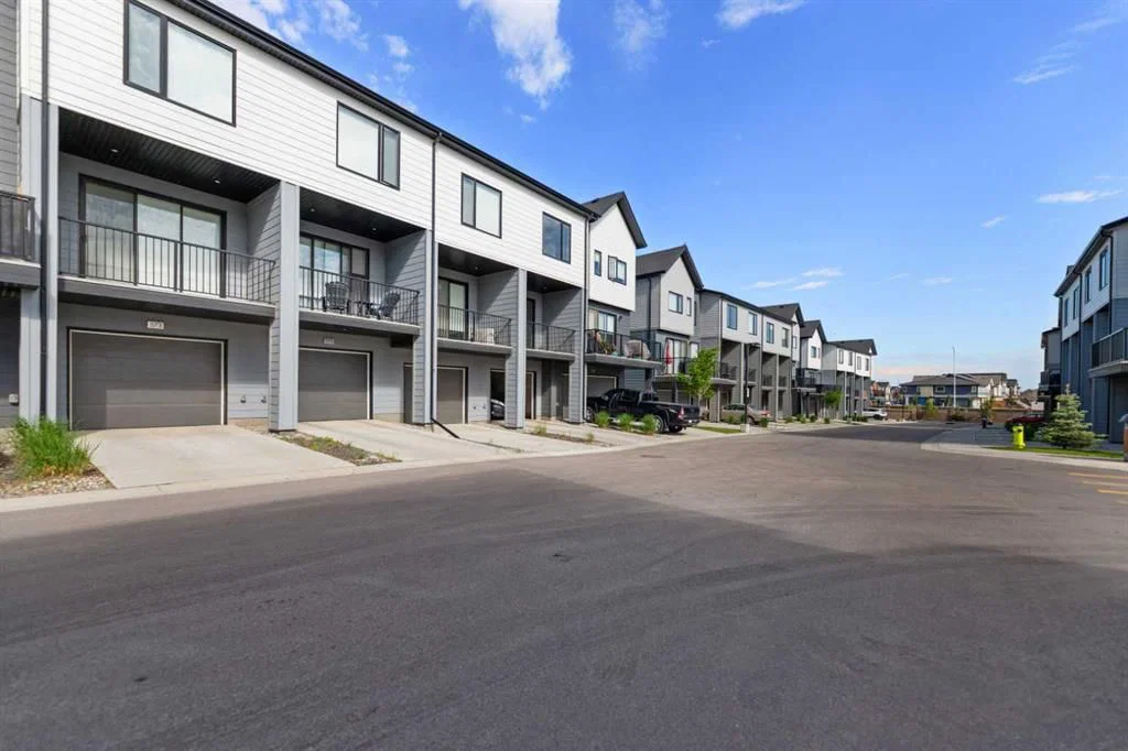 573 Evanston Link NW, Calgary — photo 5 of 29