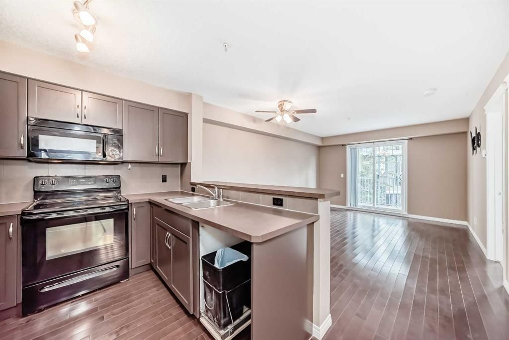 2224, 115 Prestwick Villas SE, Calgary — photo 4 of 23