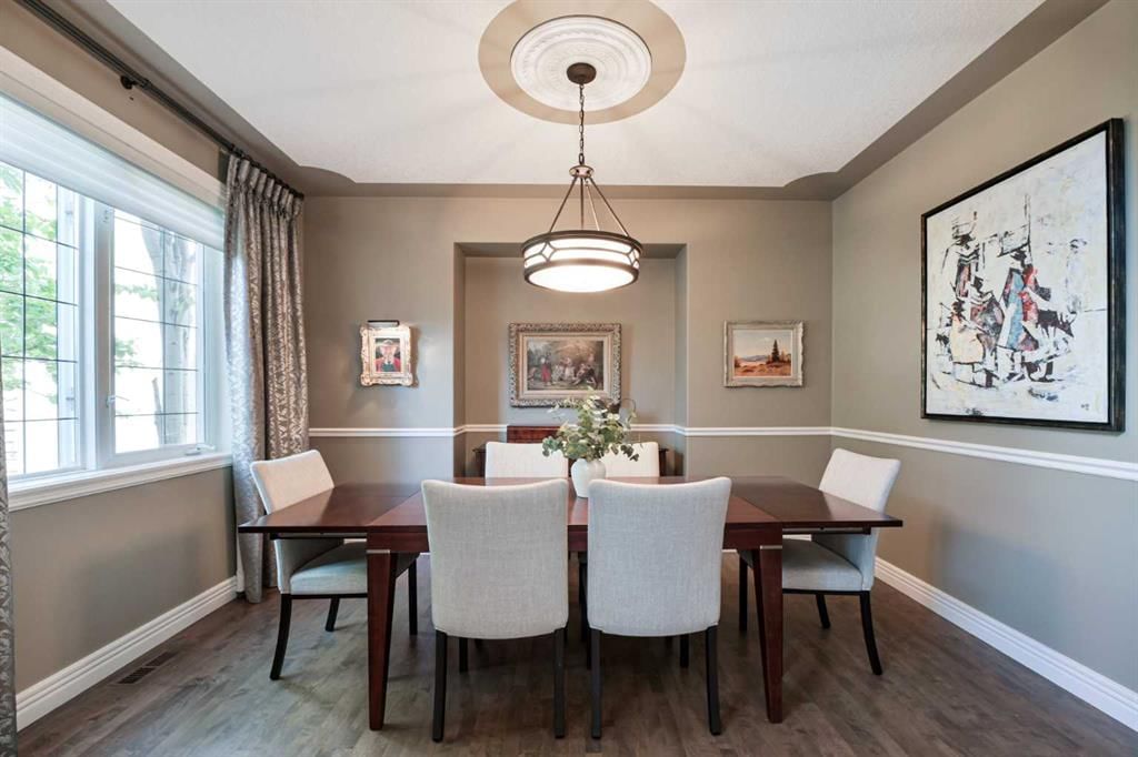136 Strathlea Place SW, Calgary — photo 4 of 49