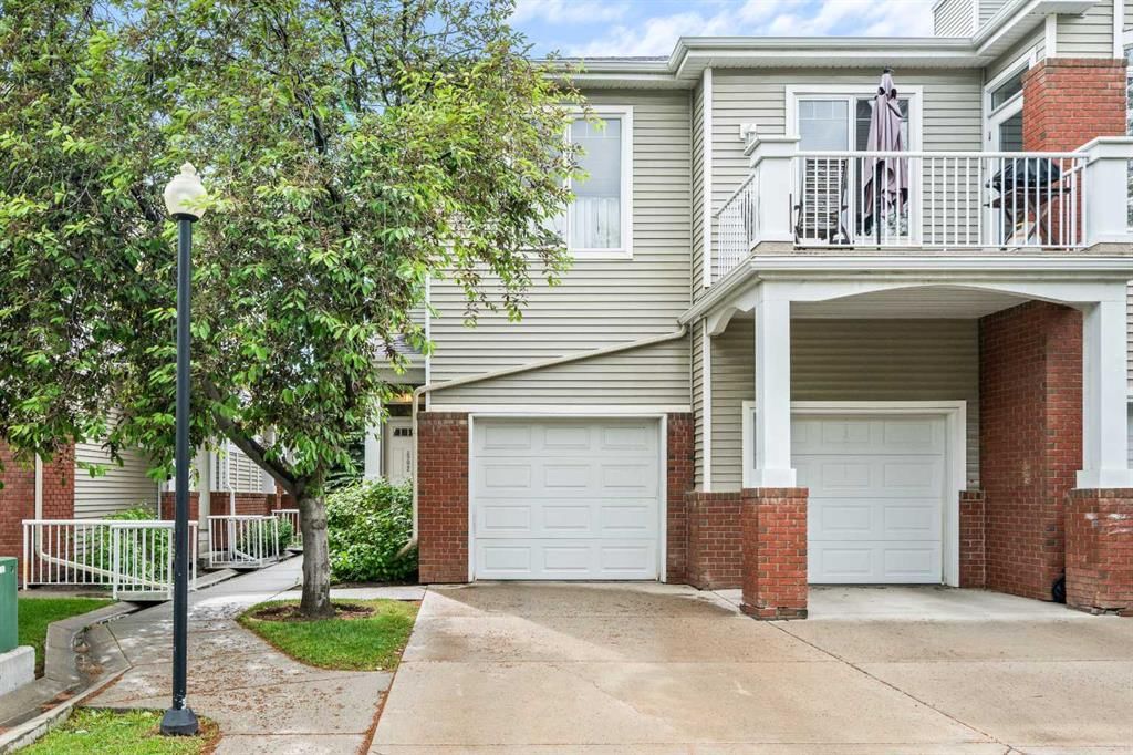 502, 8000 Wentworth Drive SW, Calgary — photo 3 of 38