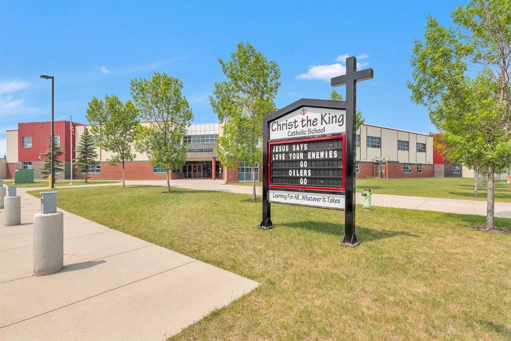 191 Cranberry Green SE, Calgary — main listing photo
