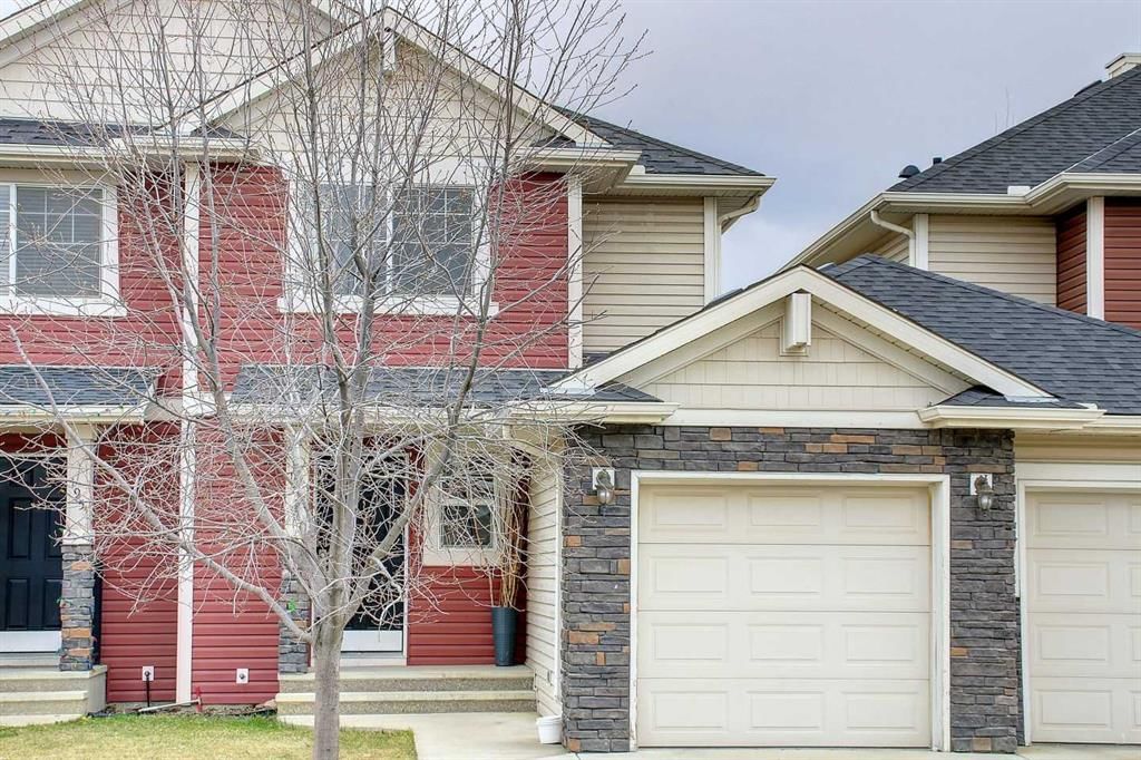 191 Cranberry Green SE, Calgary — photo 2 of 25