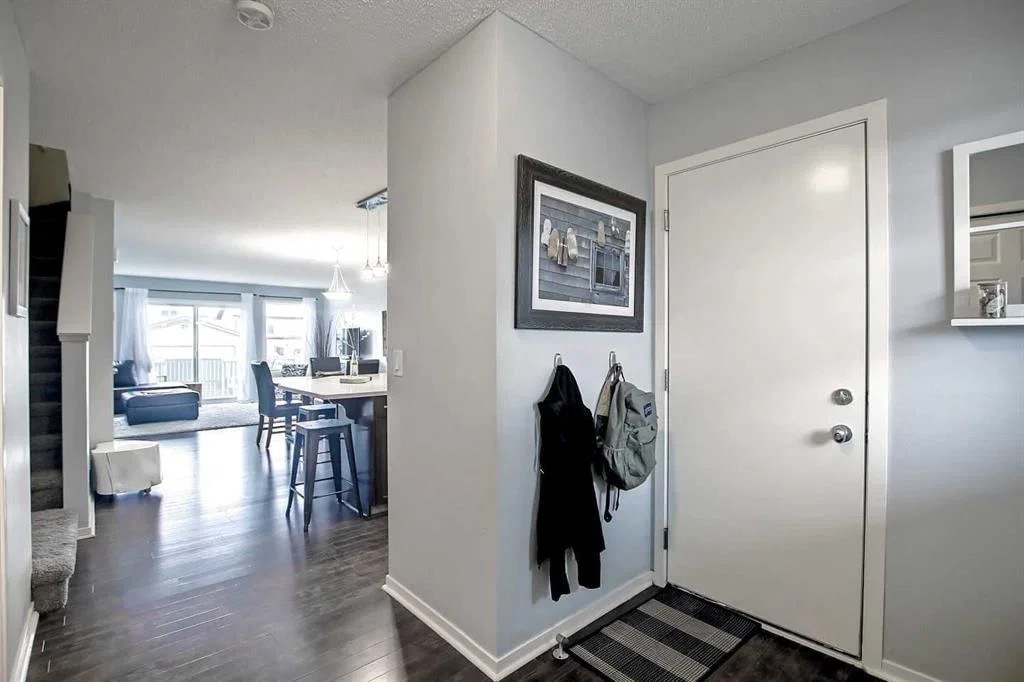 191 Cranberry Green SE, Calgary — photo 4 of 25