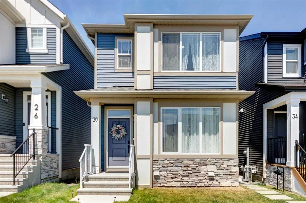 30 Creekside Manor SW, Calgary — main listing photo