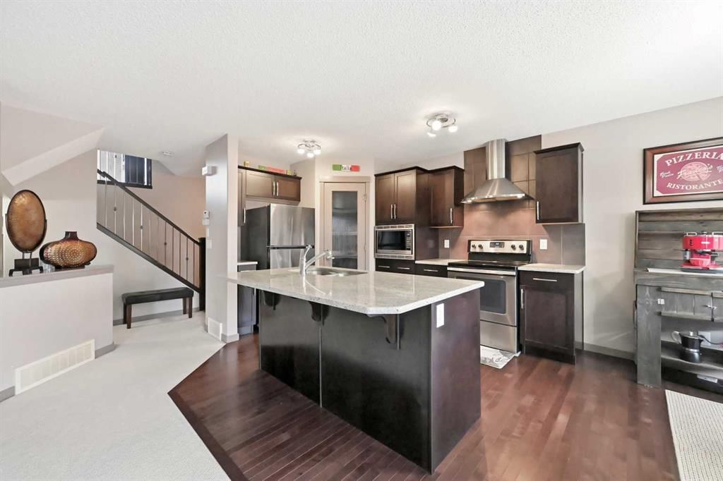 28 Skyview Shores Terrace NE, Calgary — photo 5 of 41