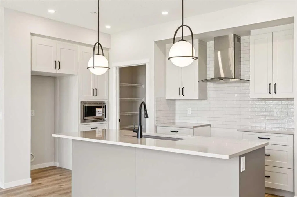 30 Hotchkiss Gardens SE, Calgary — main listing photo