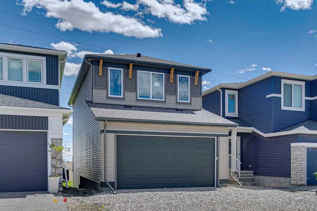 386 Hotchkiss Manor SE, Calgary — main listing photo
