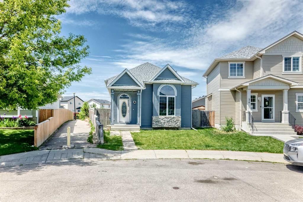 70 Coville Square NE, Calgary — photo 2 of 26