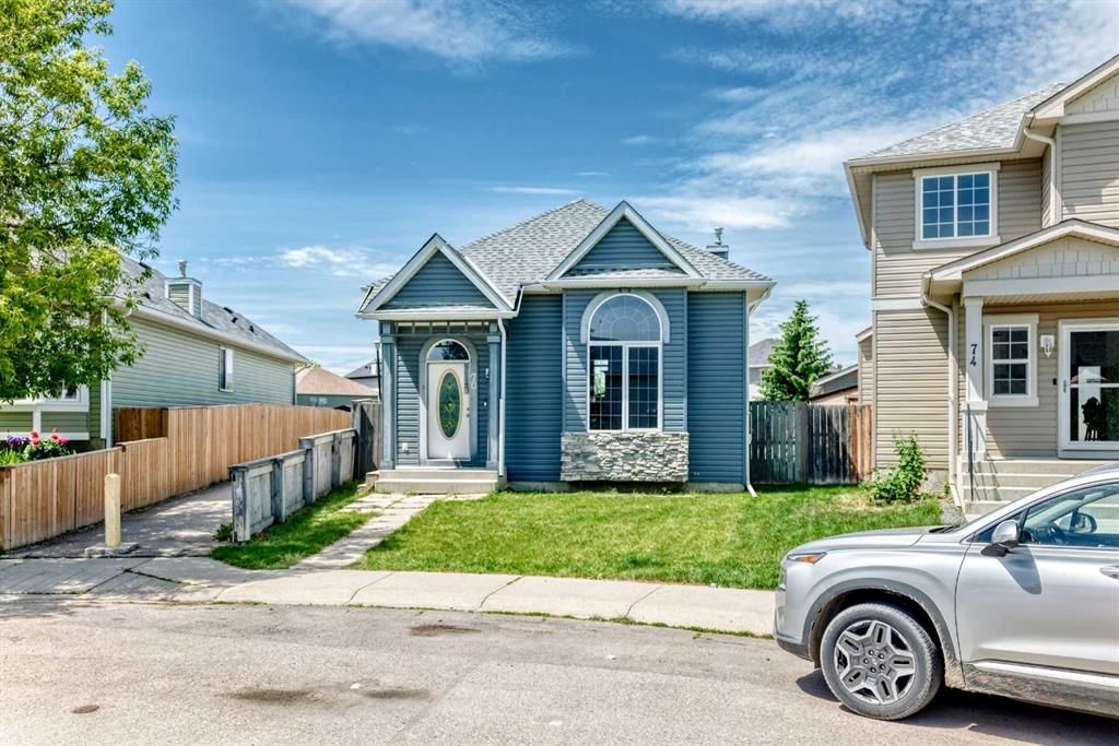 70 Coville Square NE, Calgary — photo 3 of 26