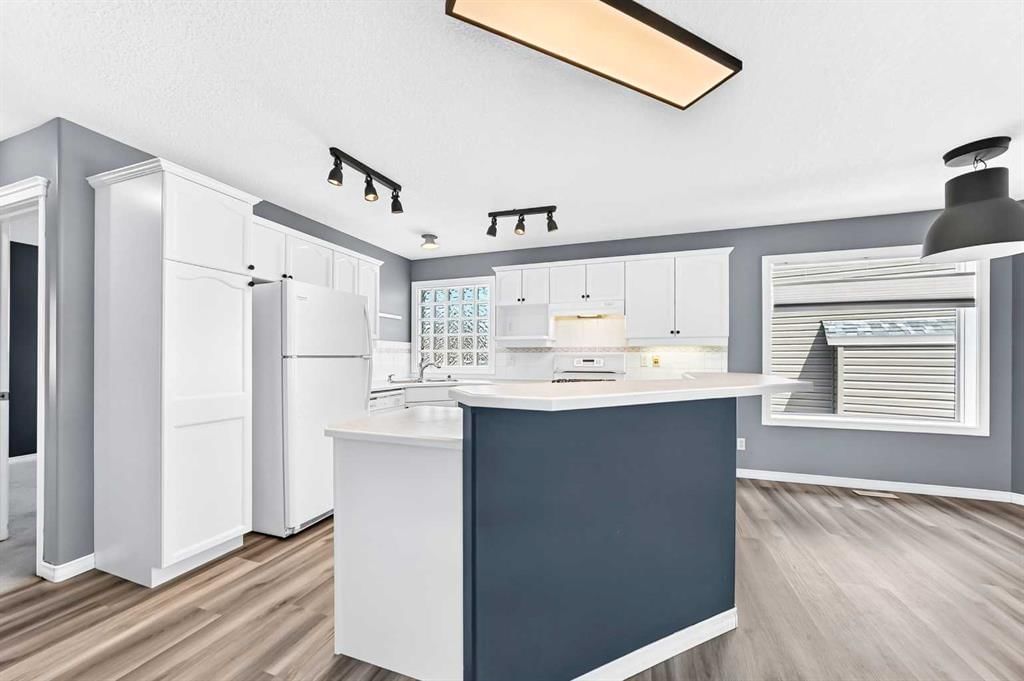 70 Coville Square NE, Calgary — photo 5 of 26