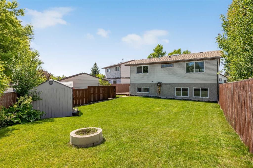 60 Ogmoor Crescent SE, Calgary — photo 2 of 47