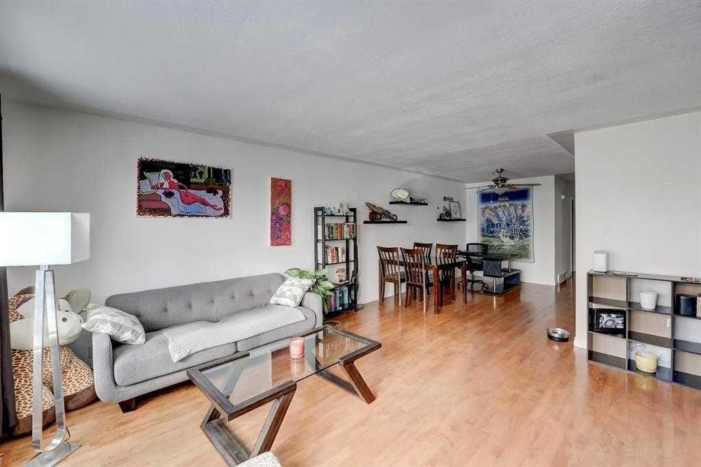 518 54 Avenue SW, Calgary — photo 2 of 13