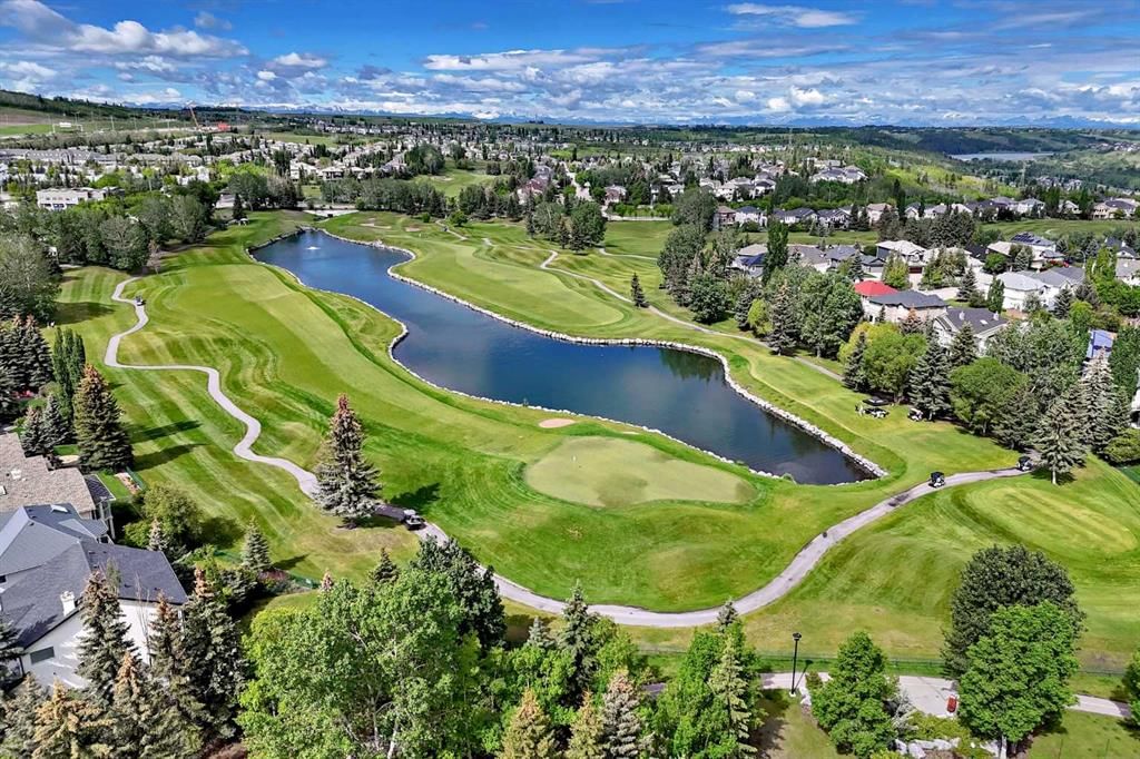 10882 Valley Ridge Drive NW, Calgary — photo 3 of 42