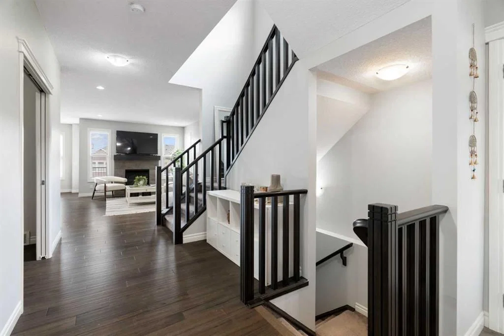 232 Nolancrest Heights NW, Calgary — photo 3 of 48