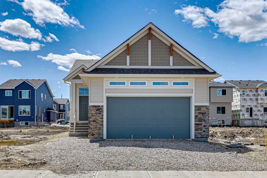 31 Hotchkiss Avenue SE, Calgary — main listing photo