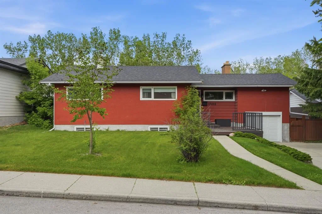 1508 Windsor Street NW, Calgary — main listing photo