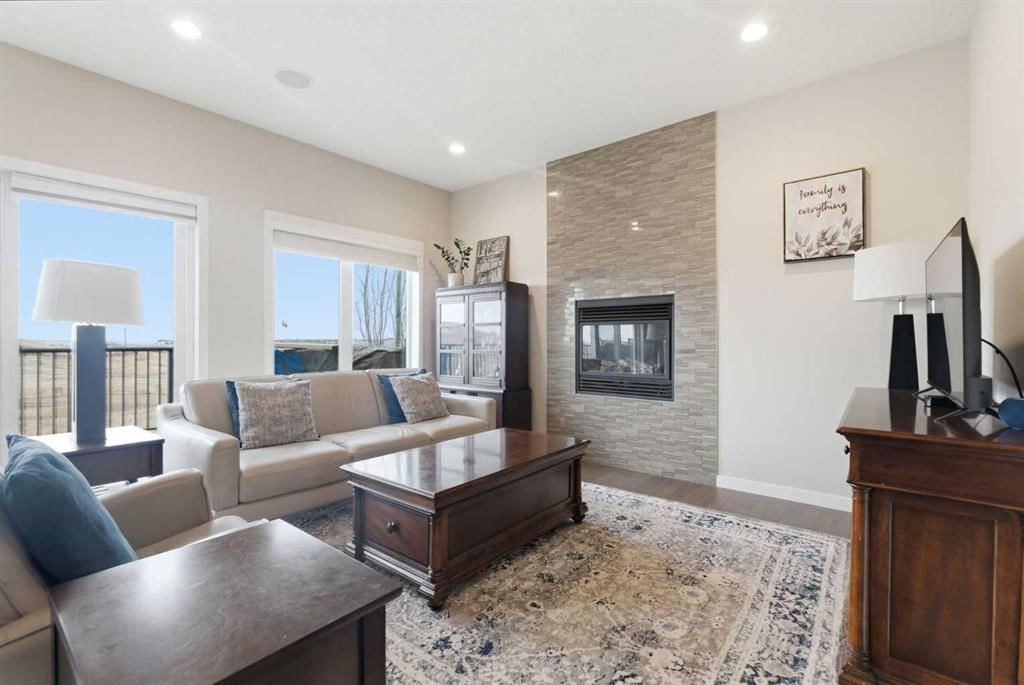 52 Walden Green SE, Calgary — photo 5 of 43