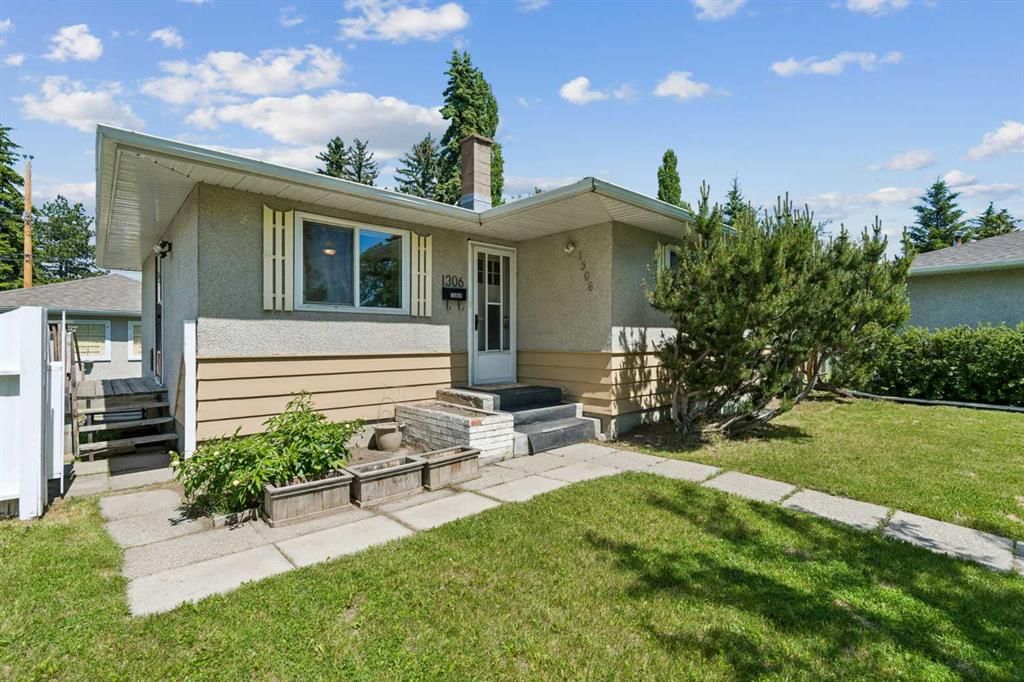 1306 87 Avenue SW, Calgary — photo 5 of 47