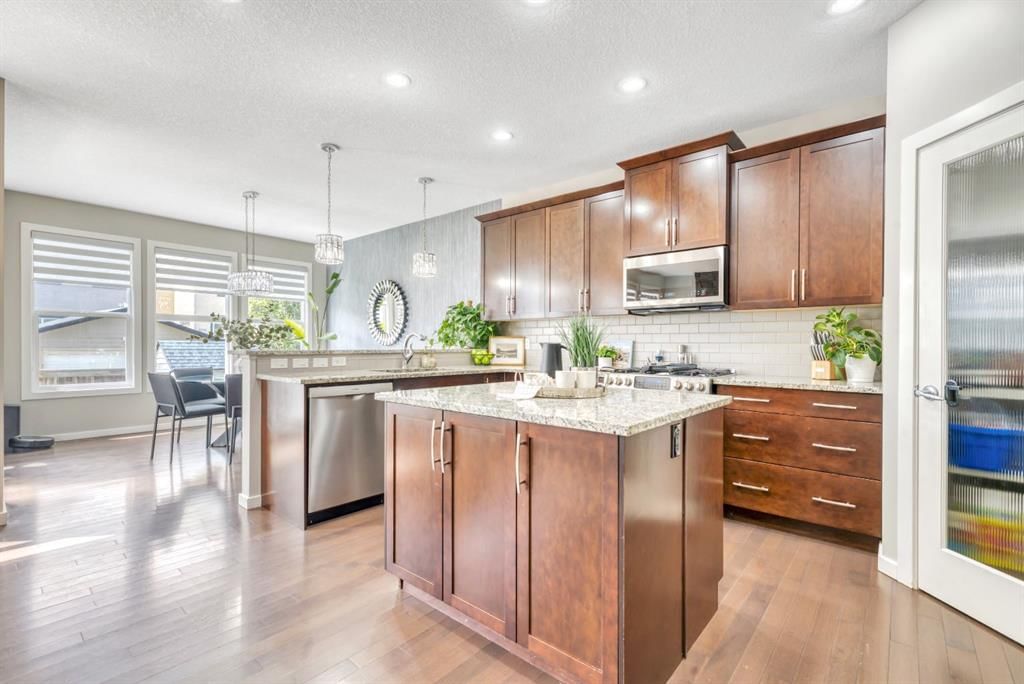 31 Mahogany Way SE, Calgary — main listing photo